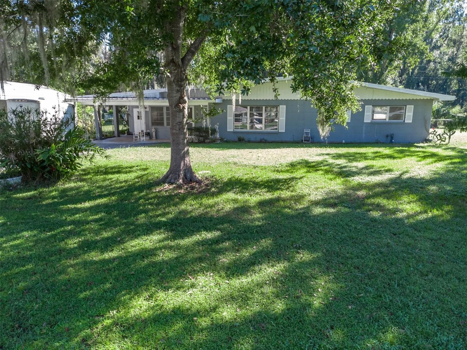 Single Family Residence at 7633 S CRESCENT LOOP, FLORAL CITY, photo 2 of 47