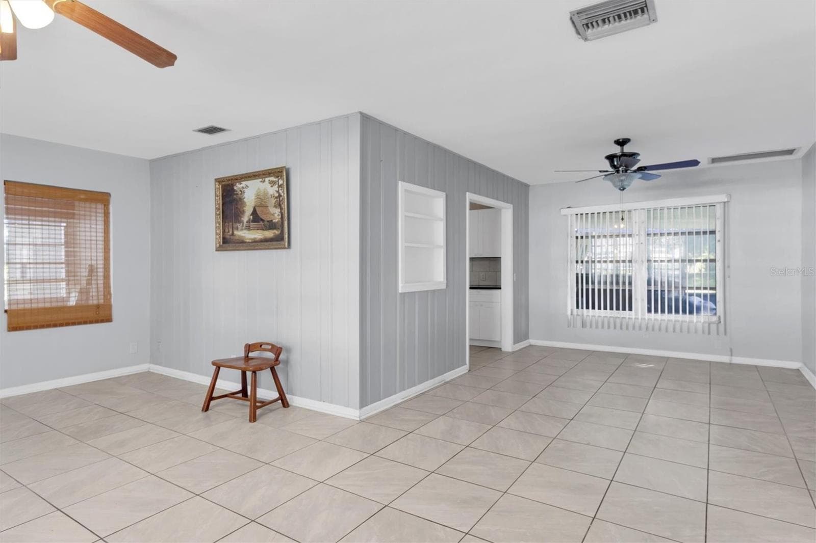 Single Family Residence at 7633 S CRESCENT LOOP, FLORAL CITY, photo 8 of 47