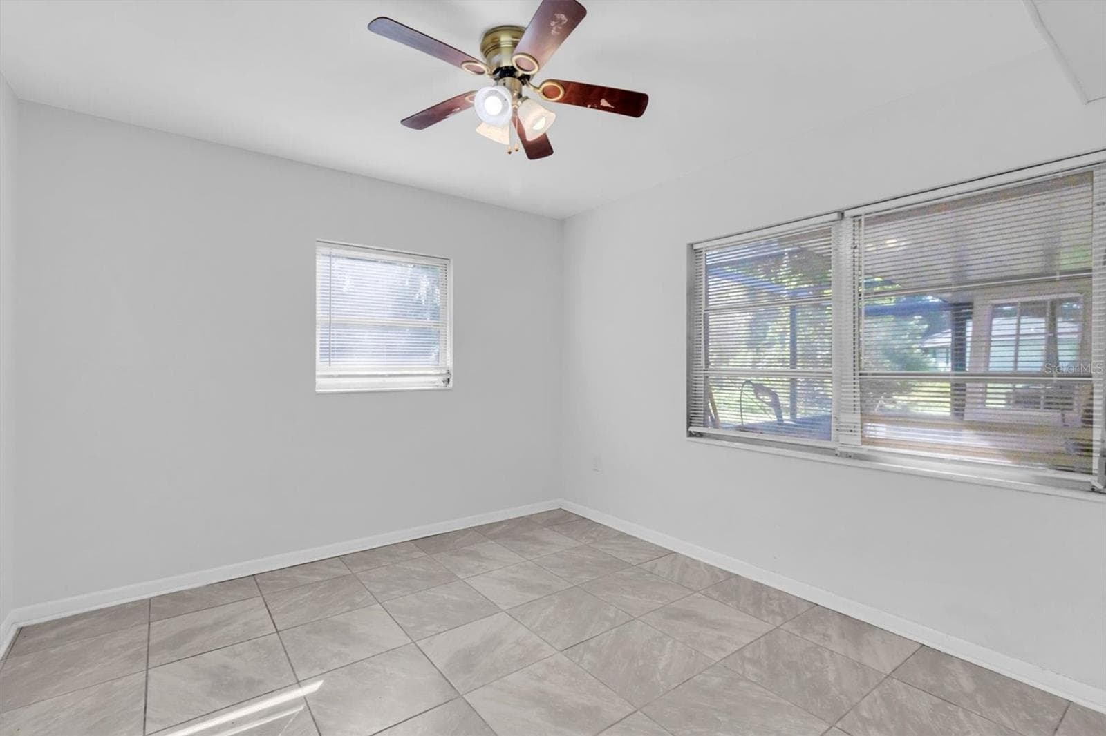 Single Family Residence at 7633 S CRESCENT LOOP, FLORAL CITY, photo 17 of 47