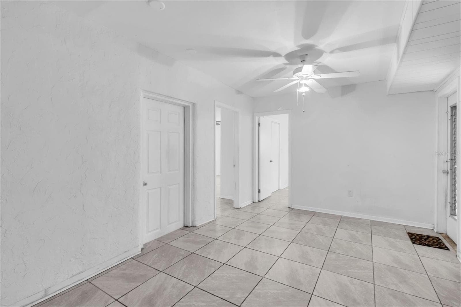 Single Family Residence at 7633 S CRESCENT LOOP, FLORAL CITY, photo 21 of 47