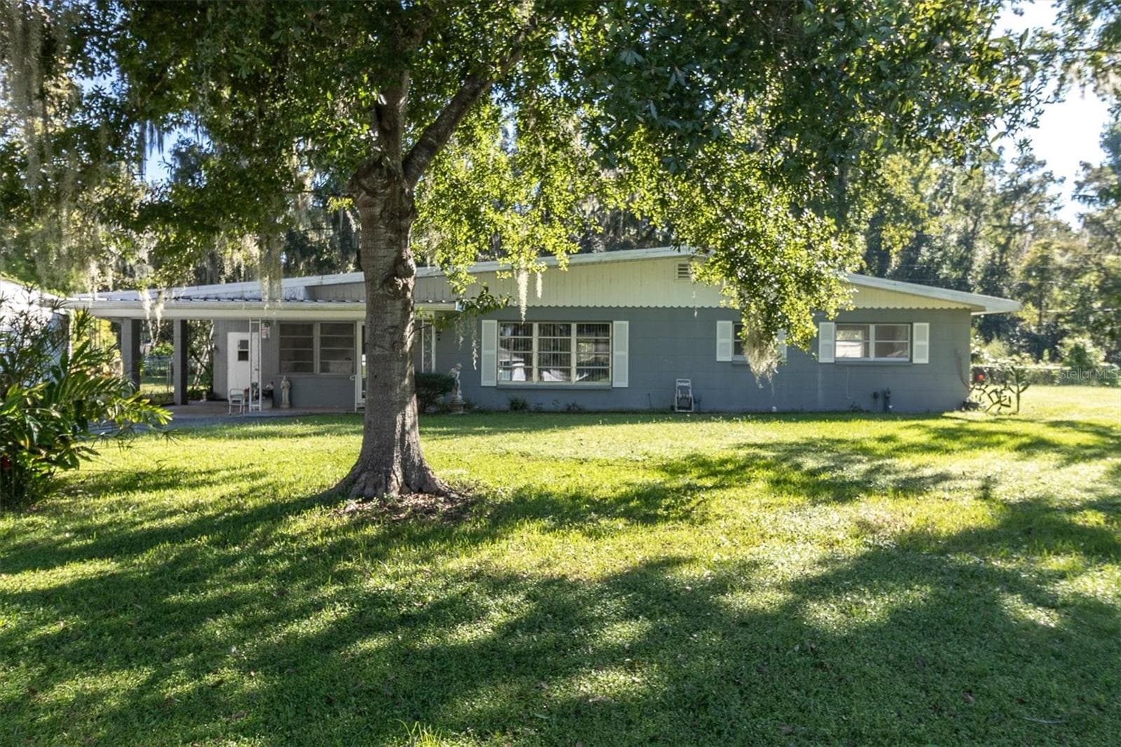 Single Family Residence at 7633 S CRESCENT LOOP, FLORAL CITY, photo 5 of 47