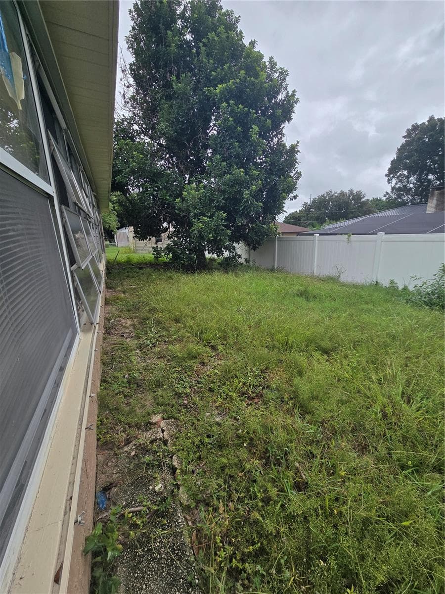 Single Family Residence at 1406 MEADOW DR NE, WINTER HAVEN, photo 20 of 21
