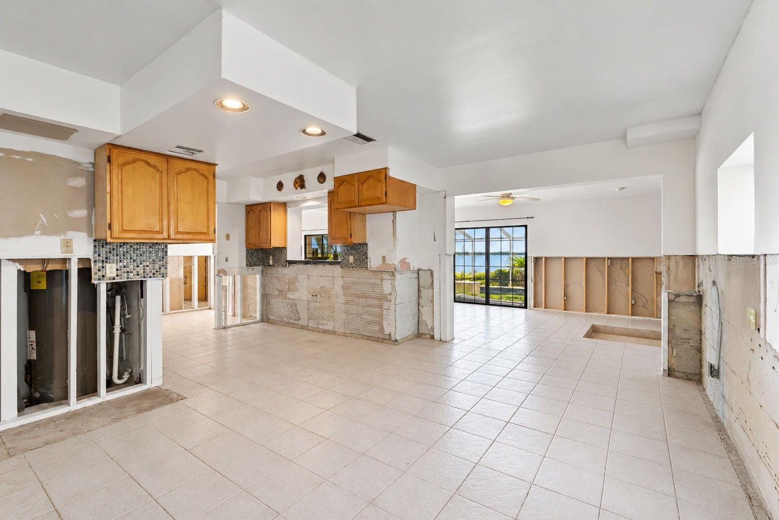 Single Family Residence at 600 SHORE DR E, OLDSMAR, photo 28 of 56