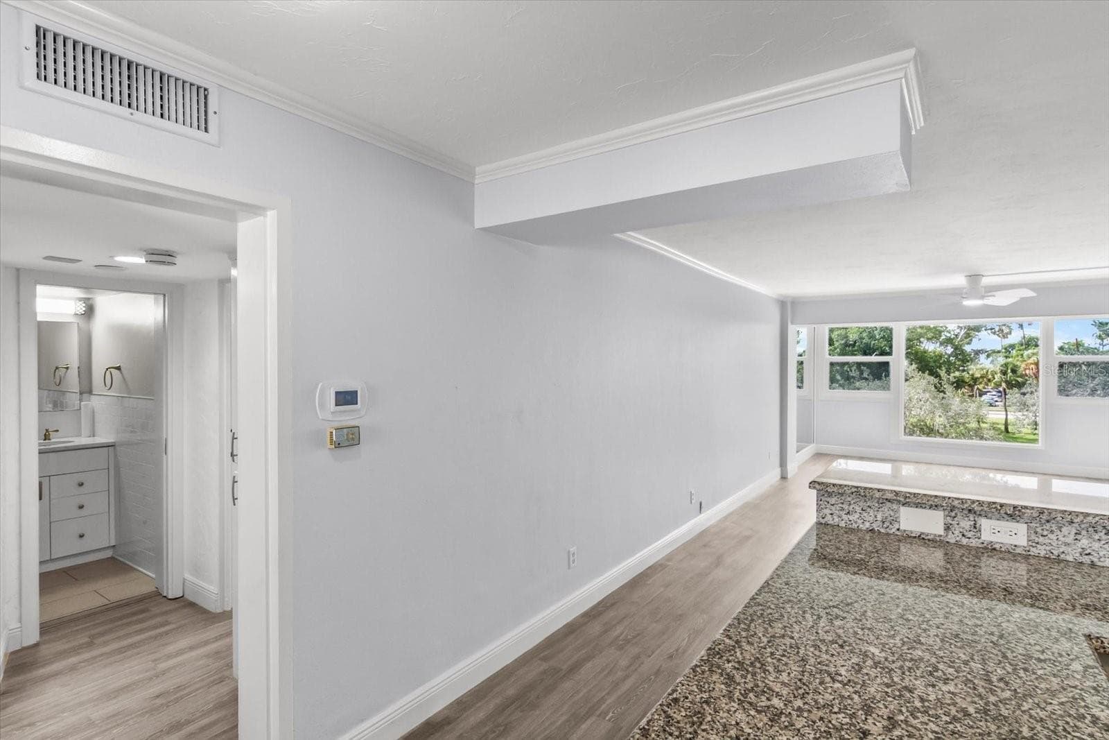 Condominium at 33 S GULFSTREAM AVE #307, SARASOTA, photo 16 of 24