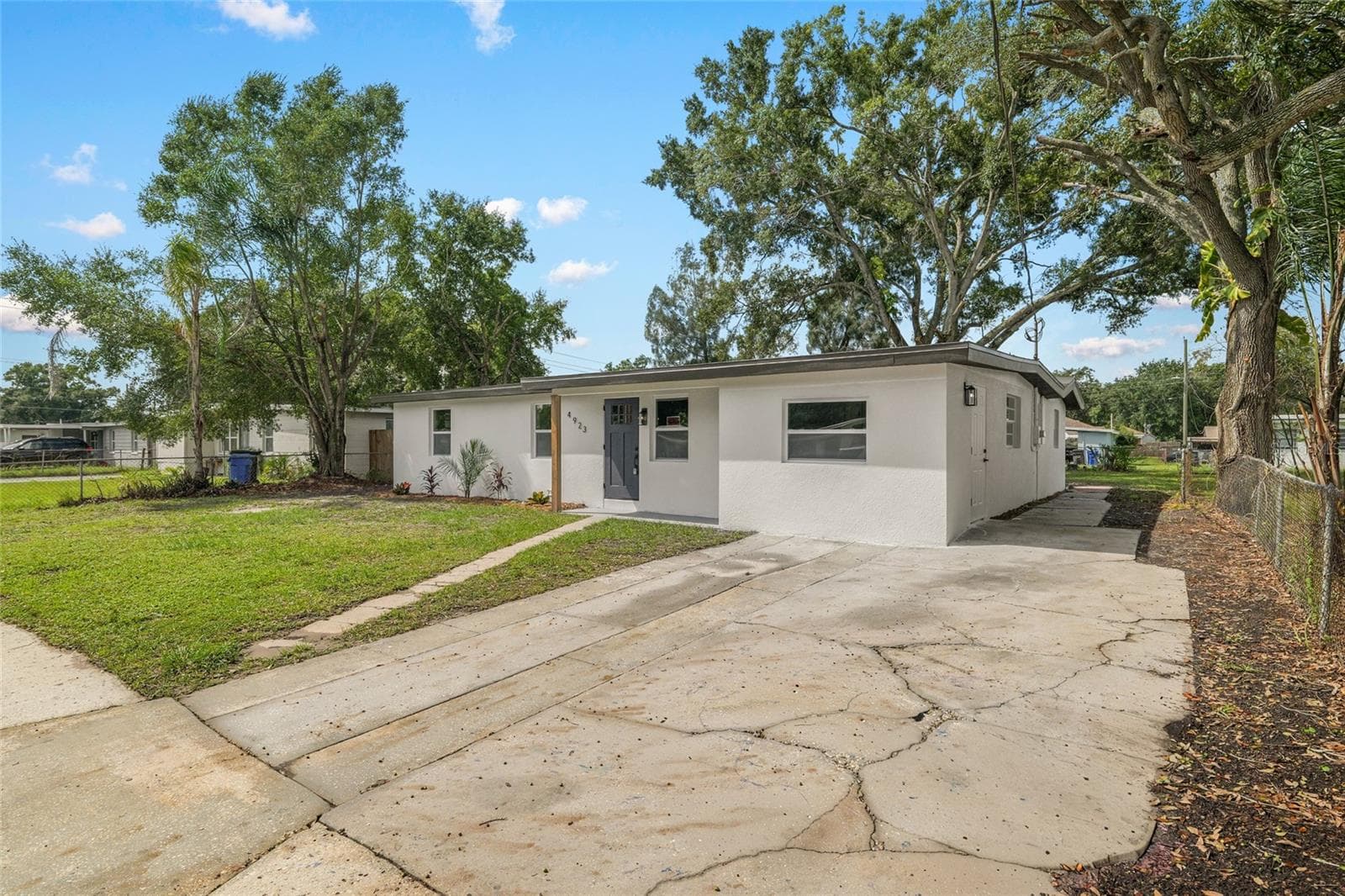 Single Family Residence at 4923 S 83RD ST, TAMPA, photo 3 of 40