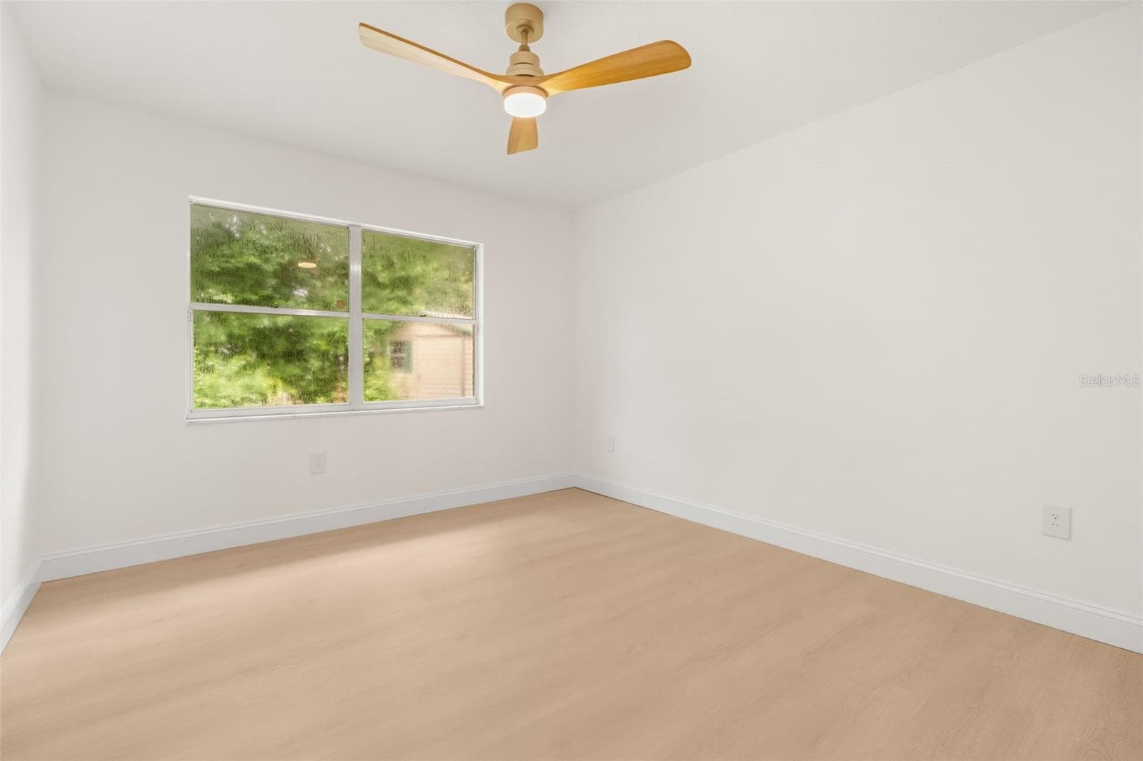 Single Family Residence at 616 LAKE HOWELL RD, MAITLAND, photo 27 of 35