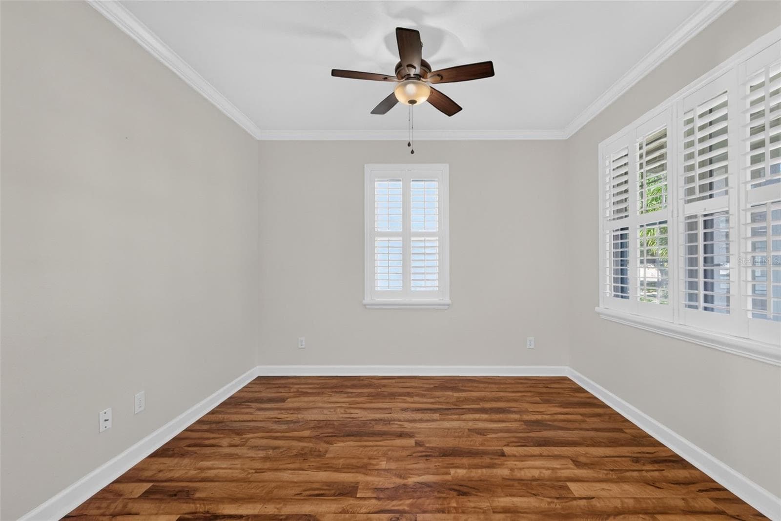 Wonderful room facing the front of the house 10'6" x 11'8" to use as your office, dining room, study space, or second living room ~ - 4913 ROYCE DR, MOUNT DORA