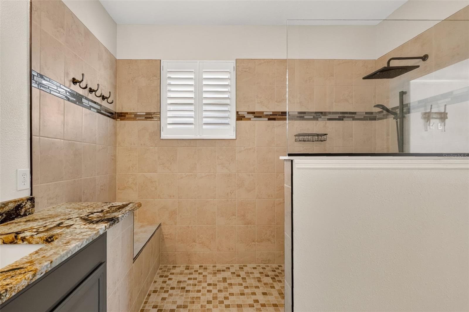 Oversized shower with zero-barrier entry ~ - 4913 ROYCE DR, MOUNT DORA