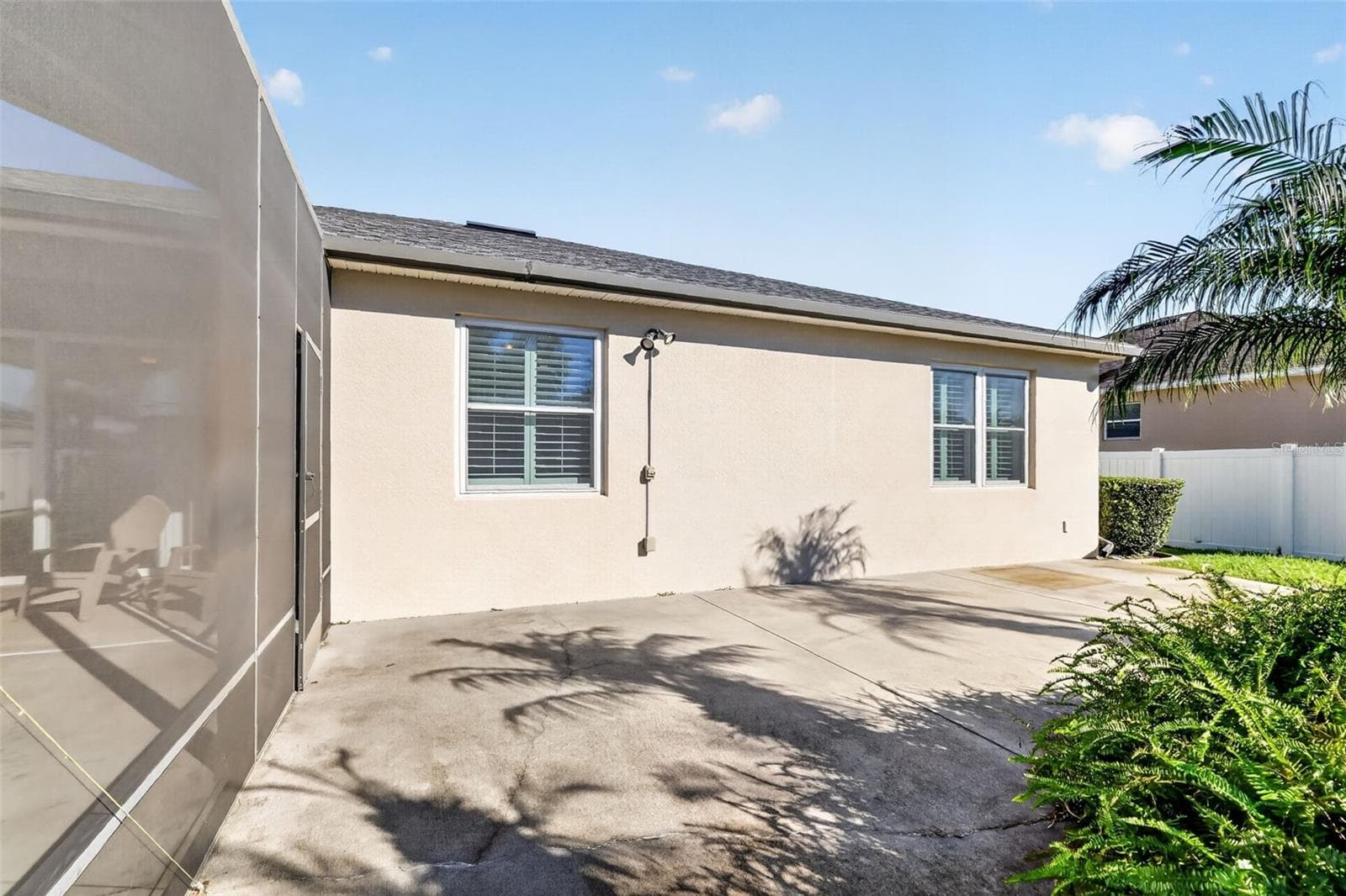 Oversized patio for a grill, smoker, or sunny gardening ~ - 4913 ROYCE DR, MOUNT DORA
