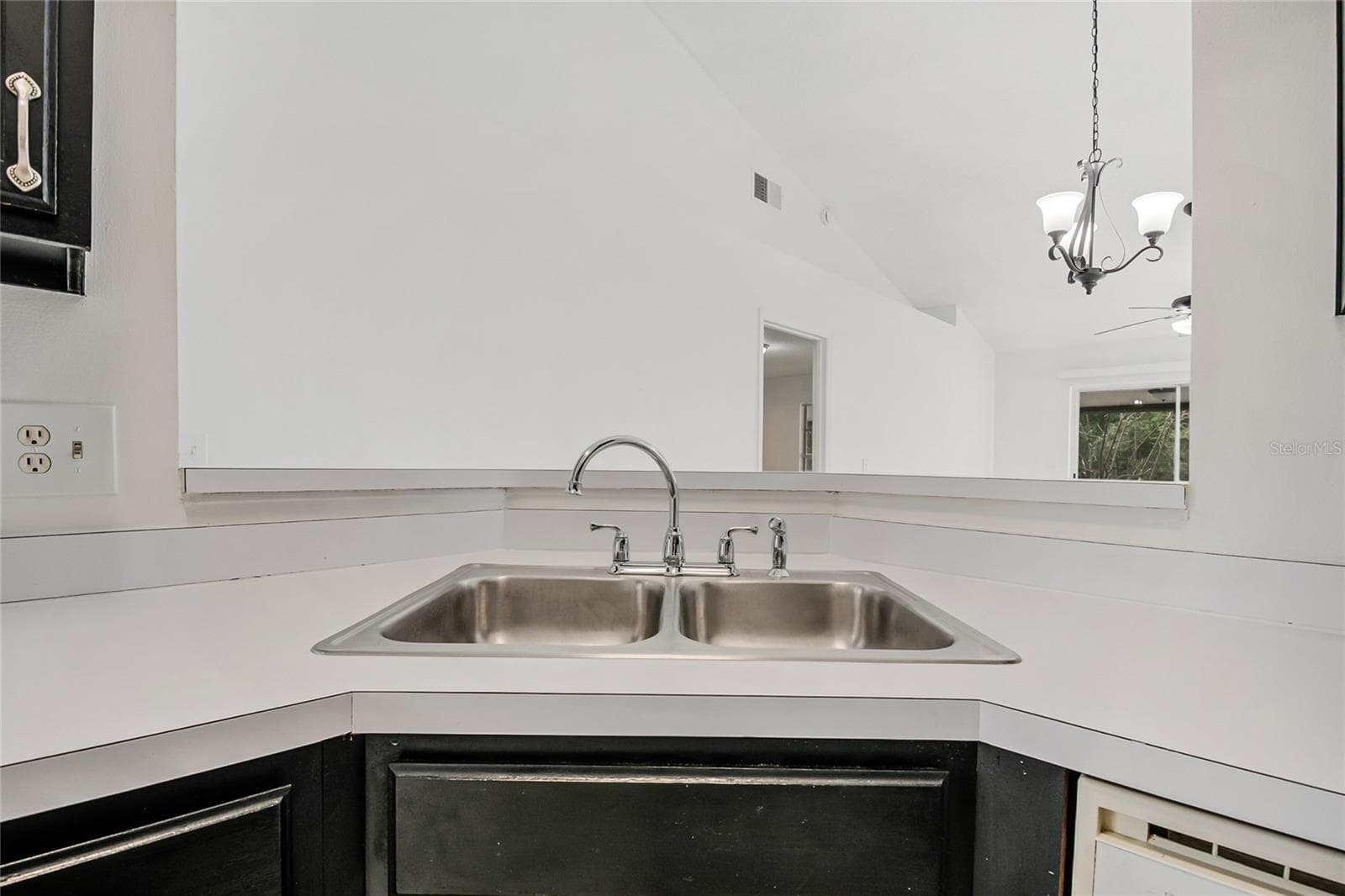 Single Family Residence at DEAN ACRES, ORLANDO, photo 33 of 44