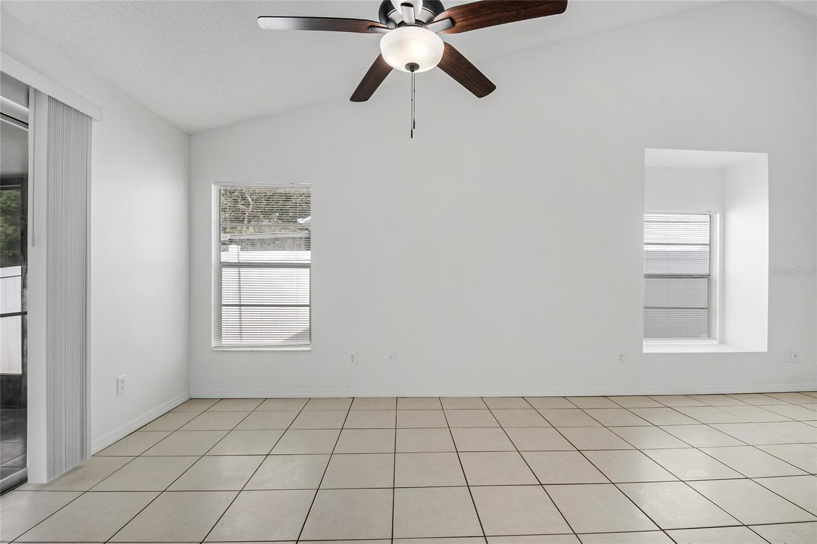 Single Family Residence at DEAN ACRES, ORLANDO, photo 38 of 44