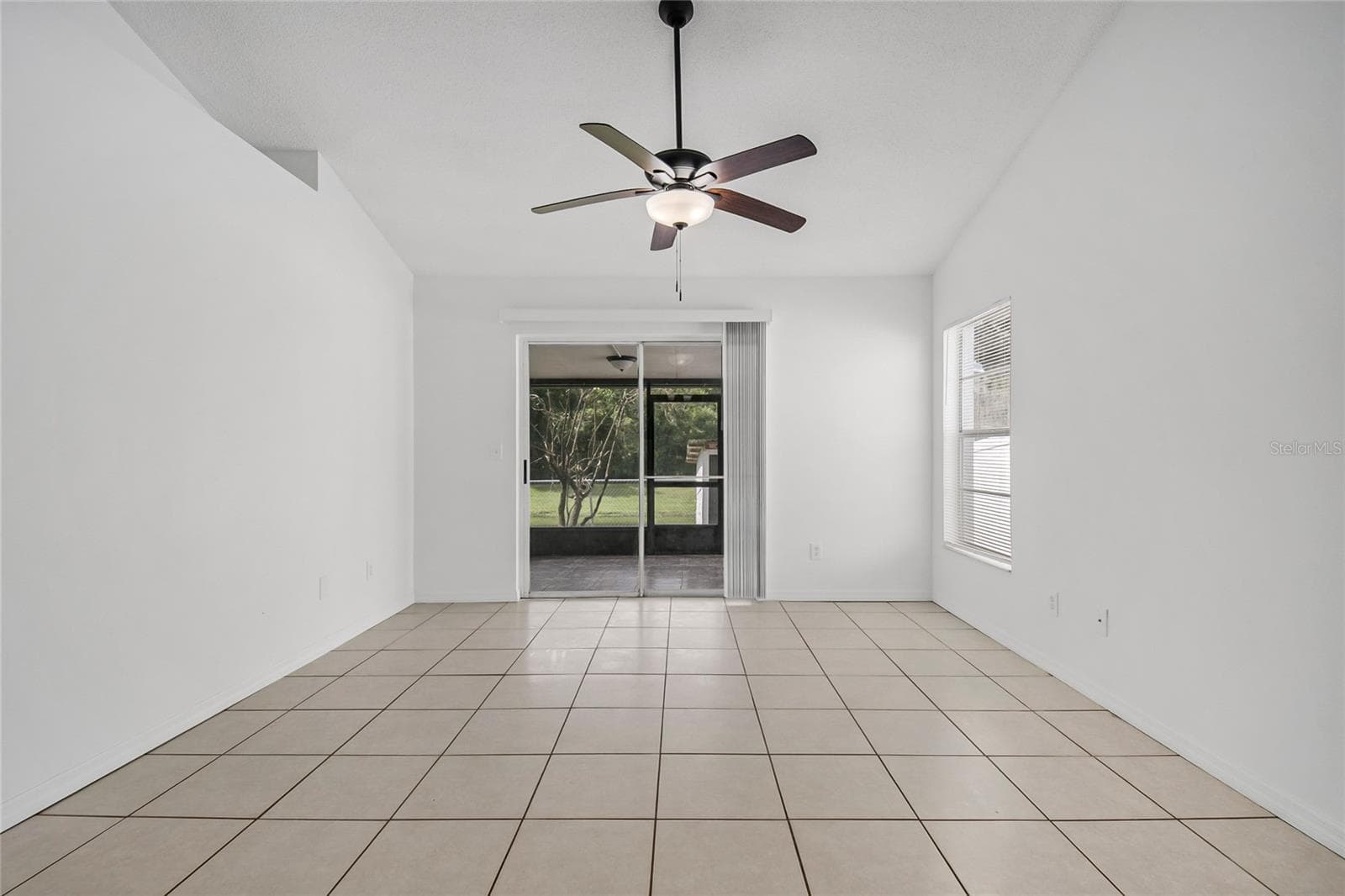 Single Family Residence at DEAN ACRES, ORLANDO, photo 39 of 44