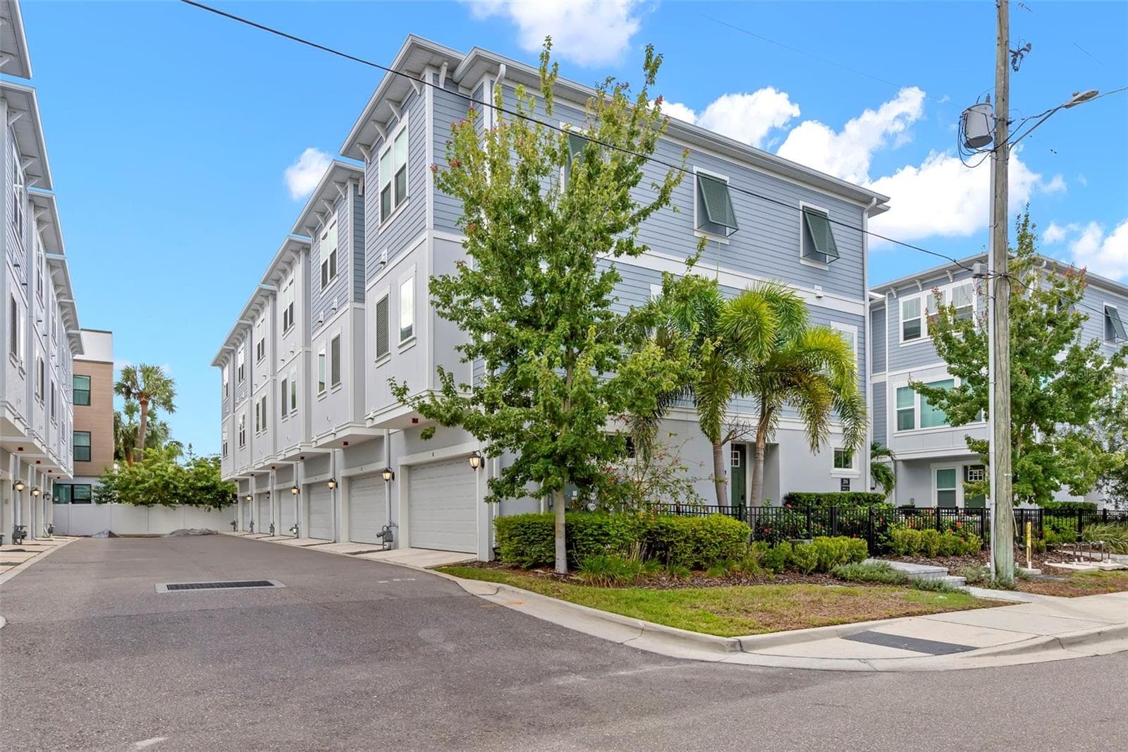 Townhouse at 206 S TAMPANIA AVE #6, TAMPA, photo 34 of 43