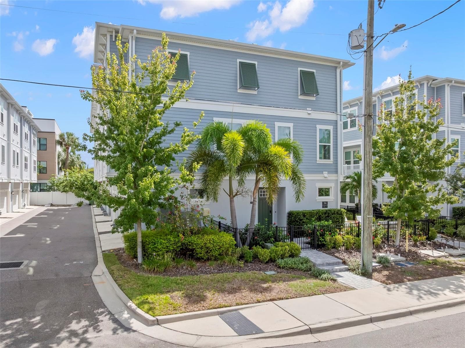 Townhouse at 206 S TAMPANIA AVE #6, TAMPA, photo 36 of 43