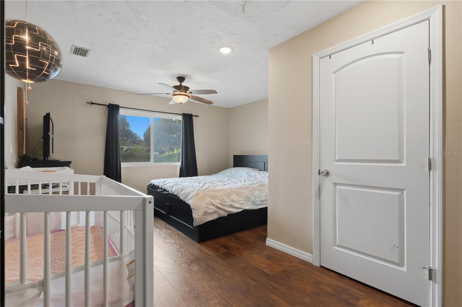 Single Family Residence at 37235 HANNAH LN, ZEPHYRHILLS, photo 9 of 27