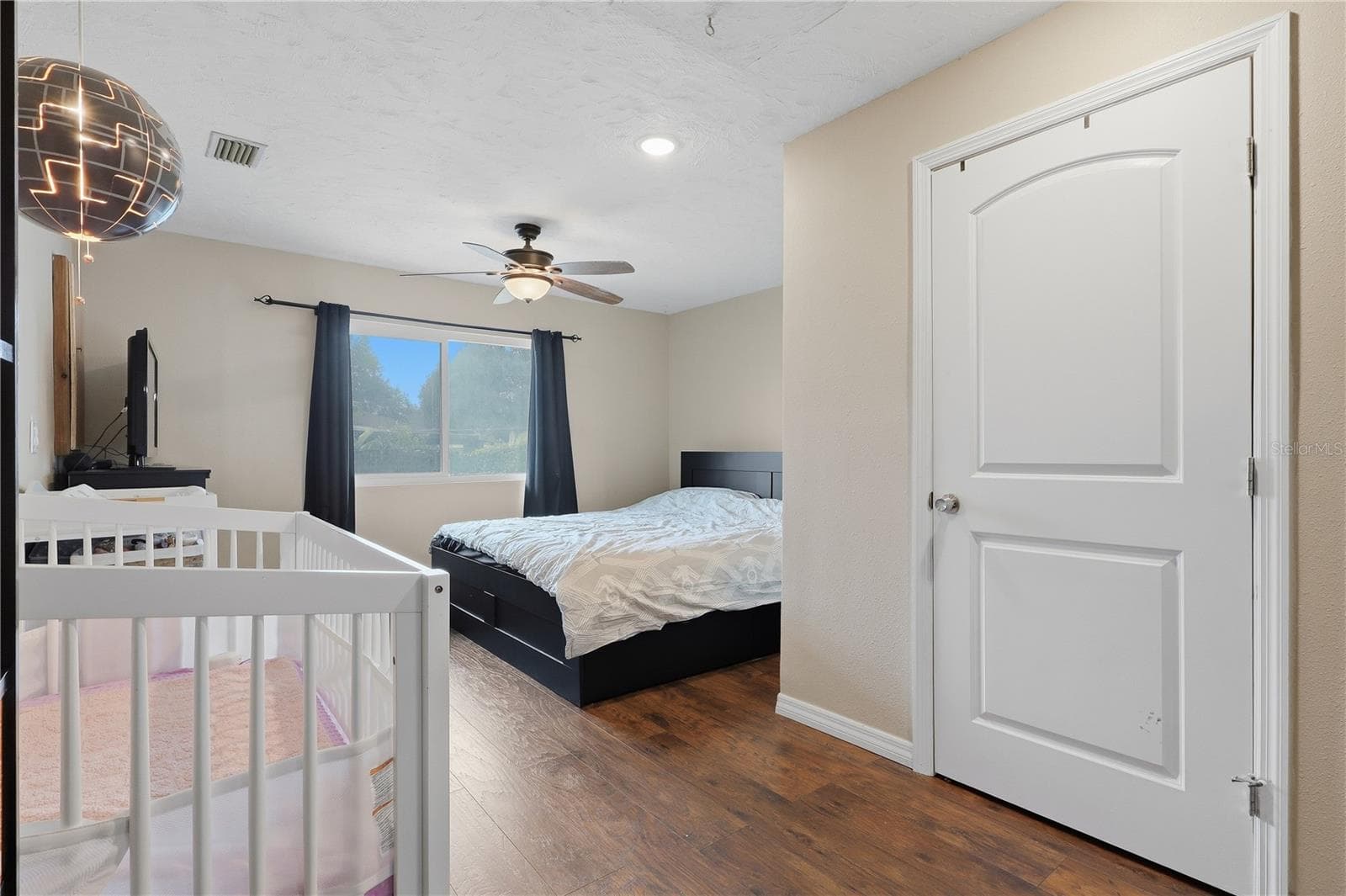 Single Family Residence at 37235 HANNAH LN, ZEPHYRHILLS, photo 10 of 27