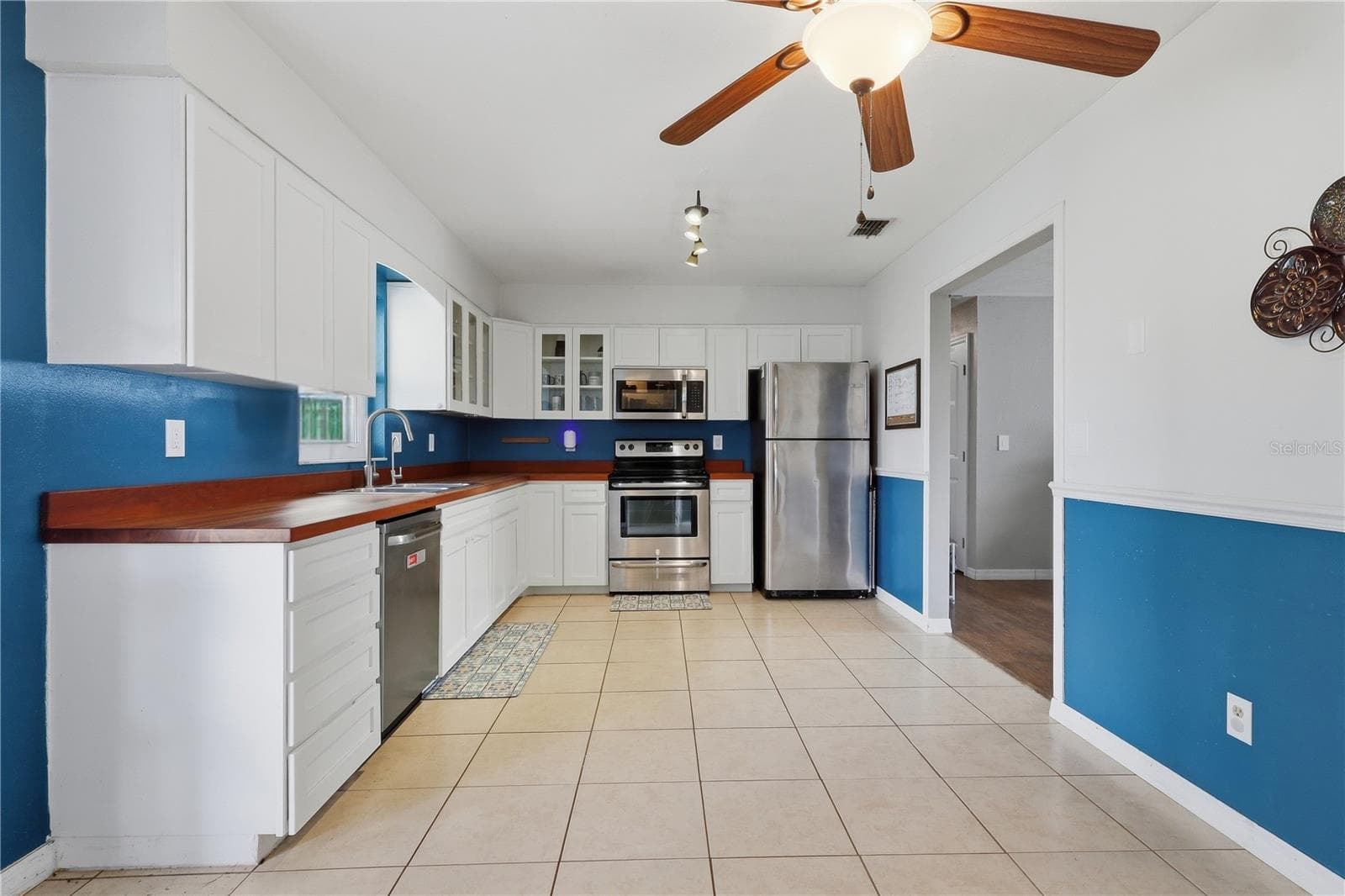 Single Family Residence at 37235 HANNAH LN, ZEPHYRHILLS, photo 14 of 27