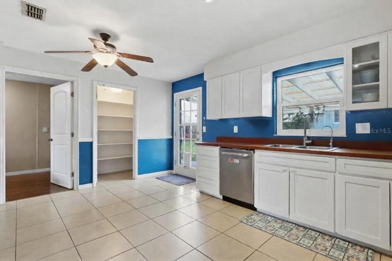 Single Family Residence at 37235 HANNAH LN, ZEPHYRHILLS, photo 15 of 27