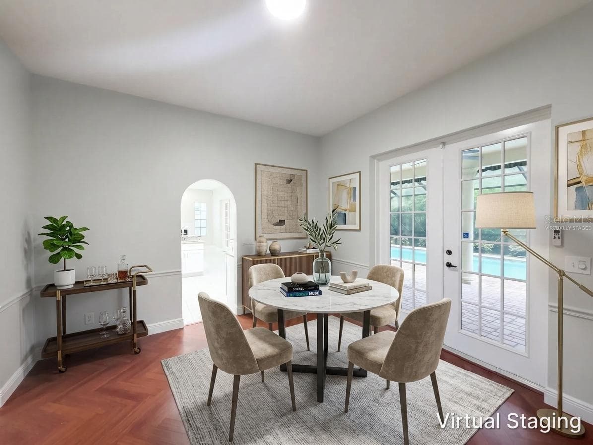virtually staged - 5111 QUEEN PALM TER NE, ST PETERSBURG