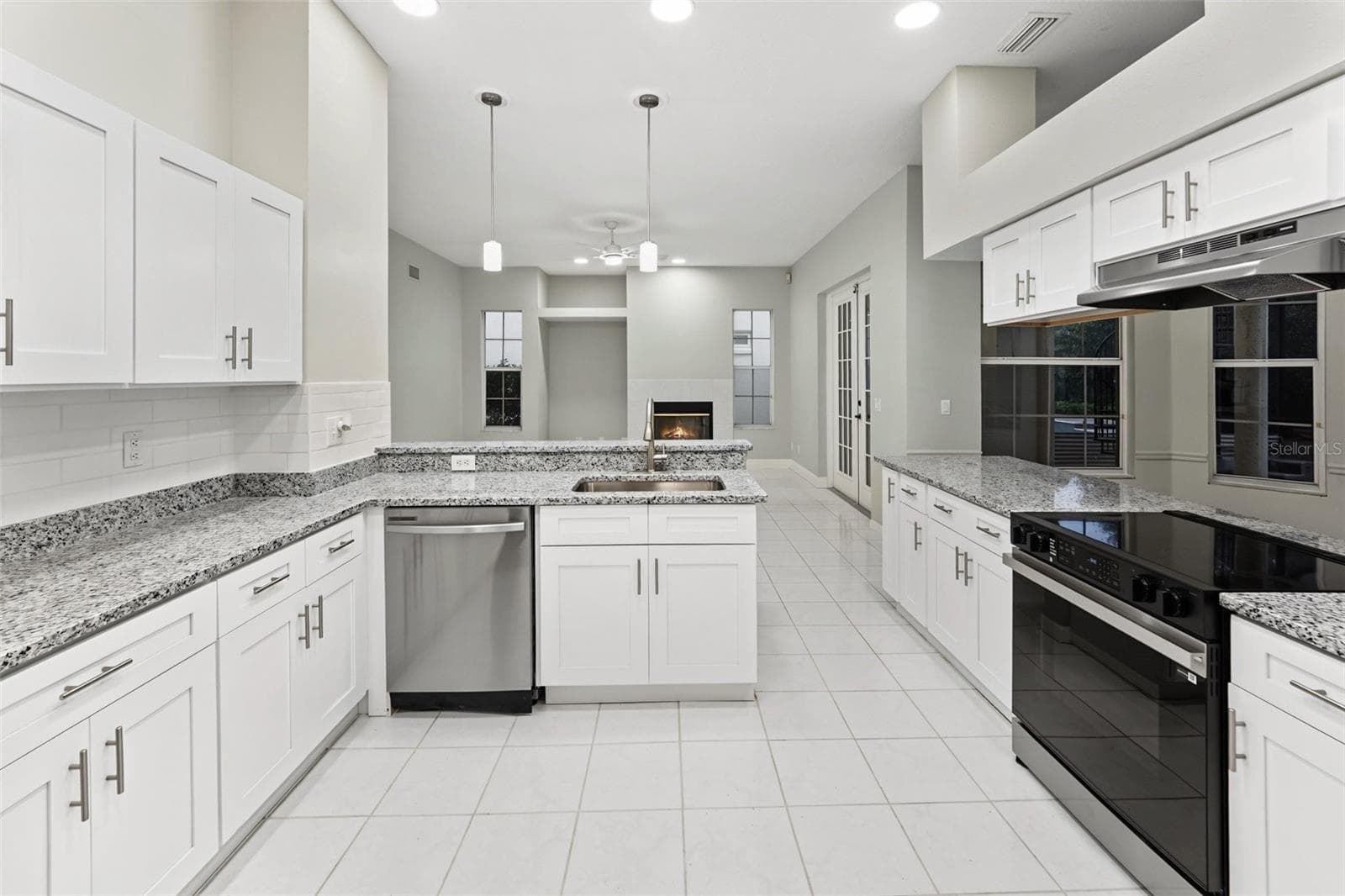 Single Family Residence at 5111 QUEEN PALM TER NE, ST PETERSBURG, photo 13 of 31