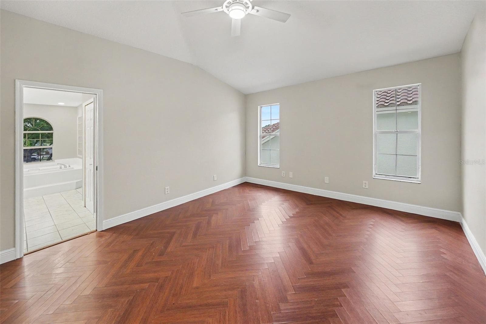 Single Family Residence at 5111 QUEEN PALM TER NE, ST PETERSBURG, photo 16 of 31