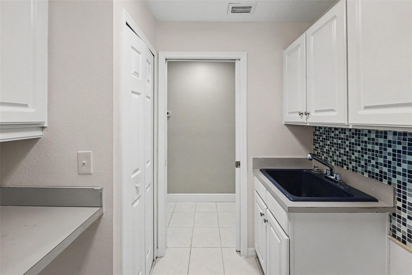 Single Family Residence at 5111 QUEEN PALM TER NE, ST PETERSBURG, photo 24 of 31