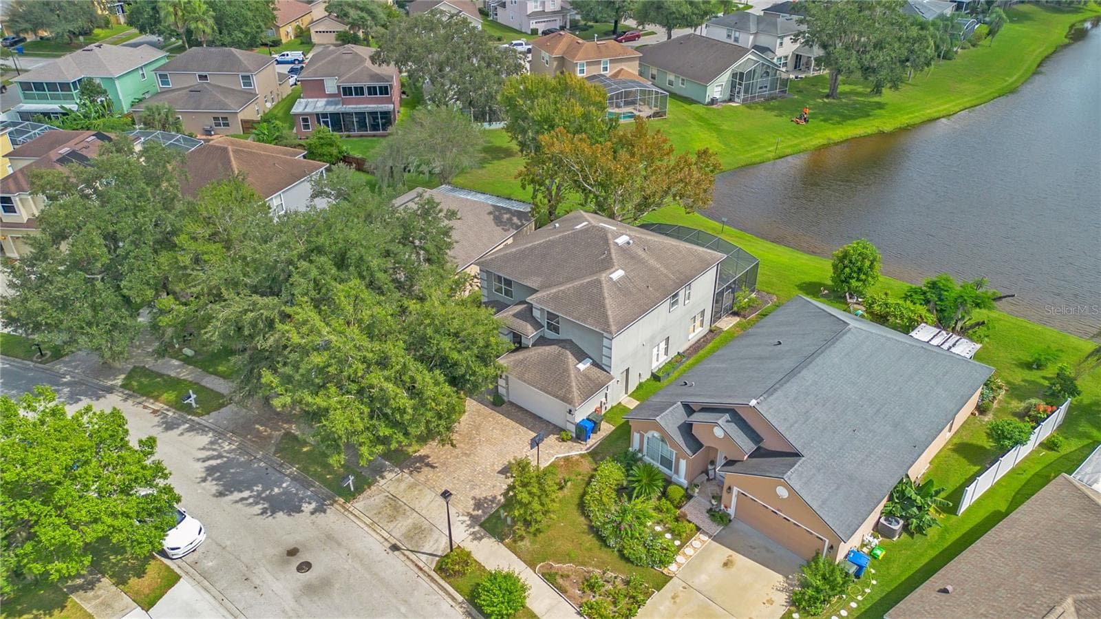 Single Family Residence at 389 LAKEPARK TRL, OVIEDO, photo 41 of 45