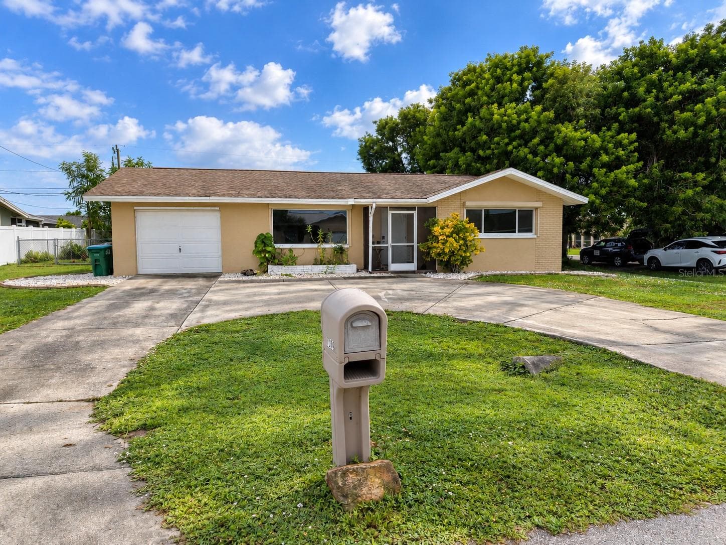 Single Family Residence at CAPE CORAL, CAPE CORAL, photo 2 of 42