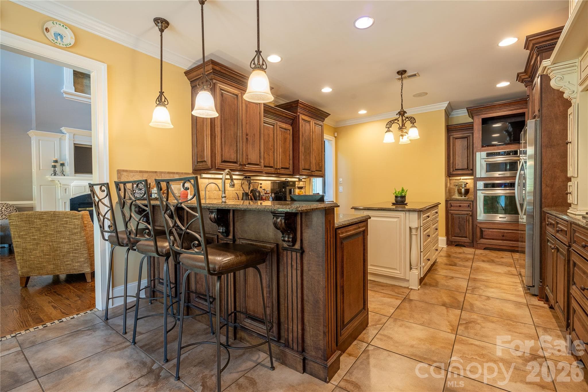Kitchen Bar - 1427 Merrimont Avenue, Kings Mountain
