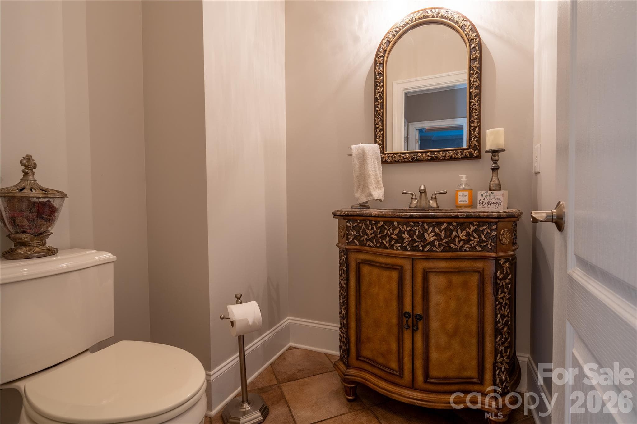 Half Bath - 1427 Merrimont Avenue, Kings Mountain