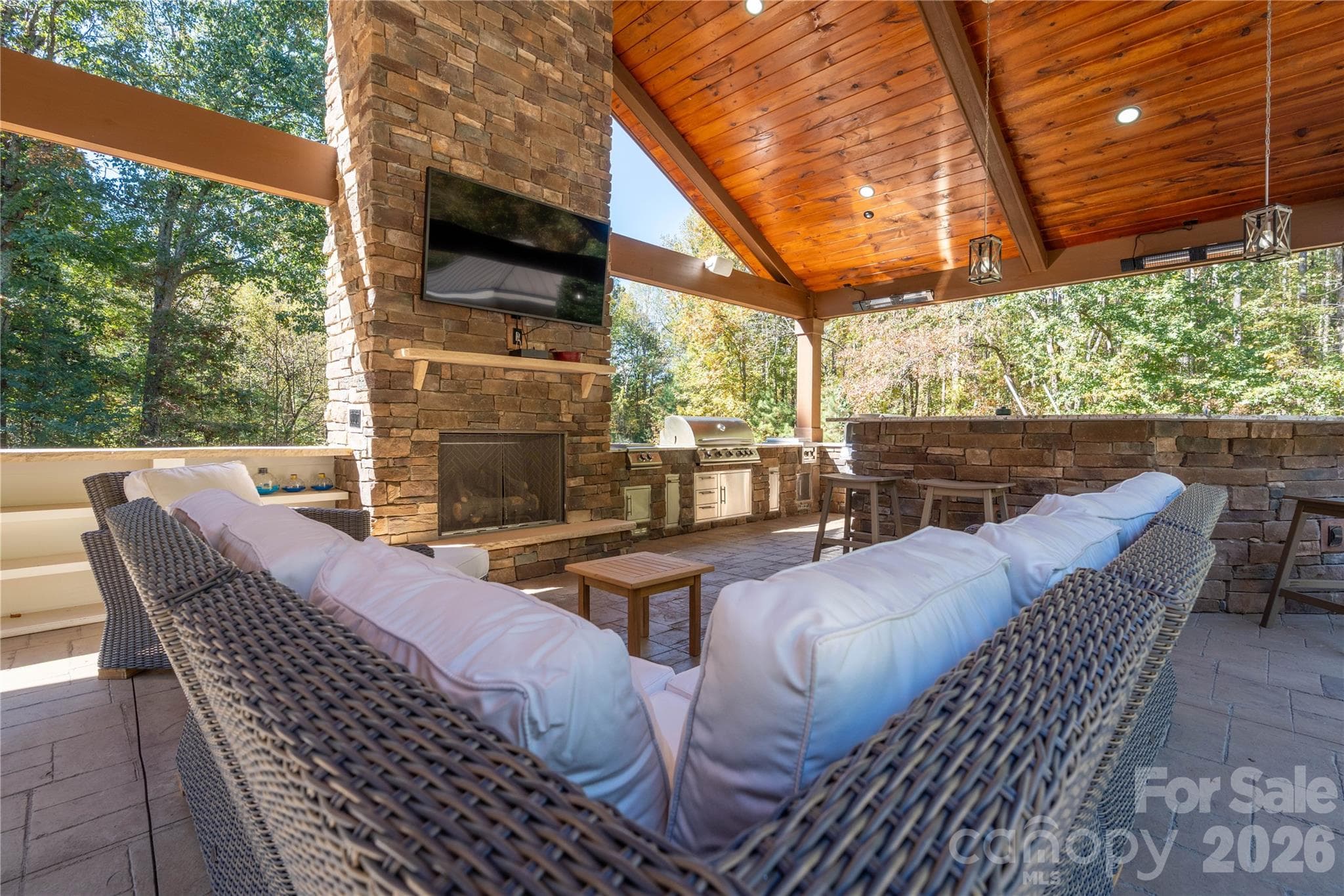 Outdoor Living - 1427 Merrimont Avenue, Kings Mountain