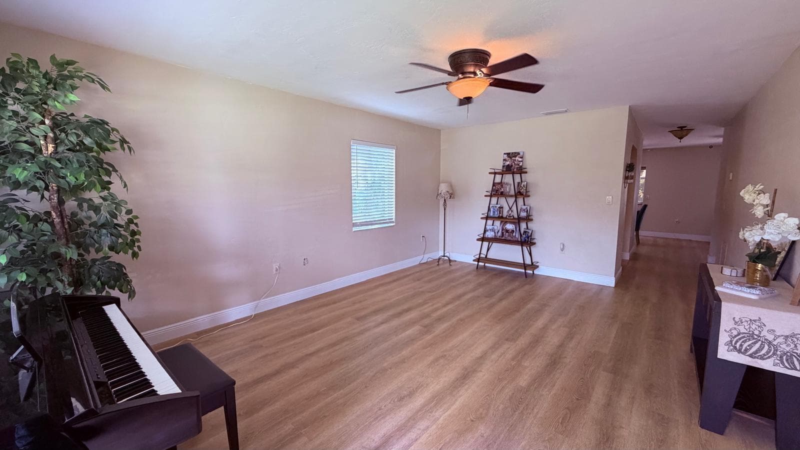 Half Duplex at 928 NEW BEDFORD DR, DELAND, photo 3 of 20