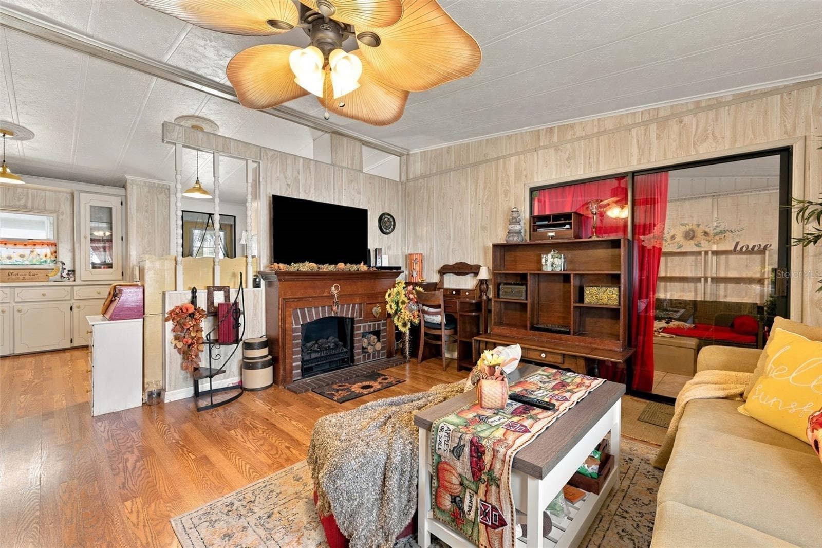 Manufactured Home at 3407 TIKI DR, HOLIDAY, photo 11 of 22