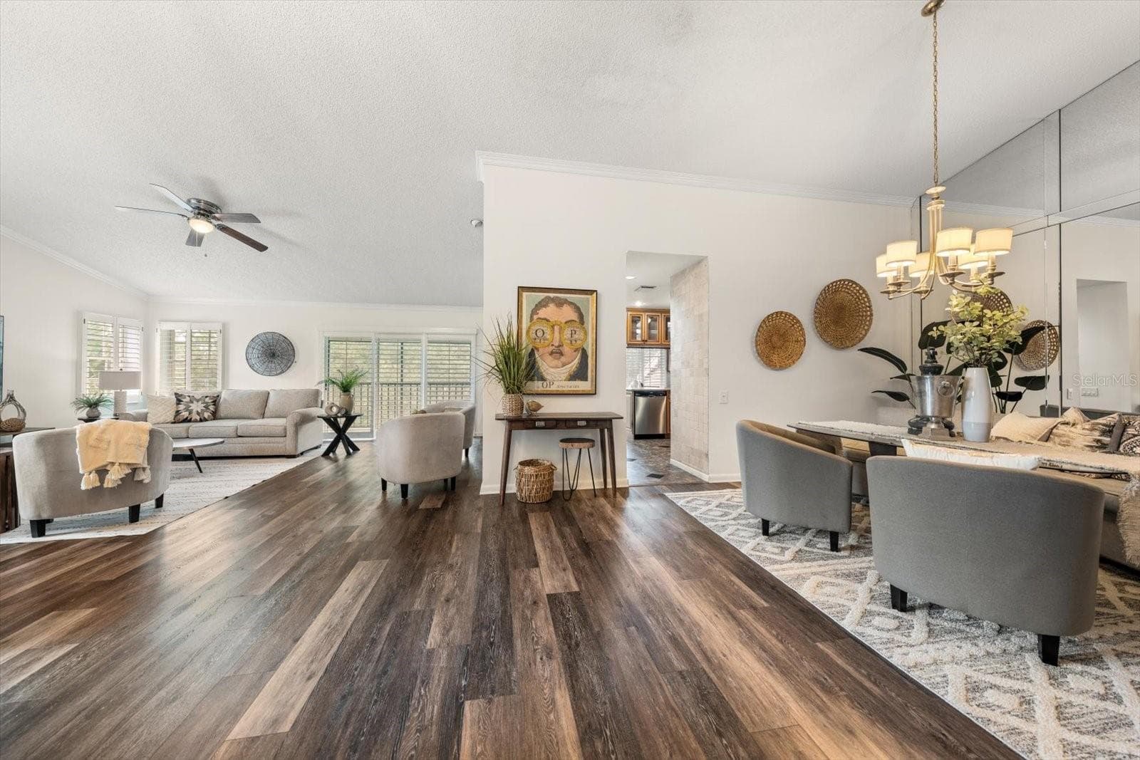 Dining and Family Room - 75 PELICAN PL, BELLEAIR