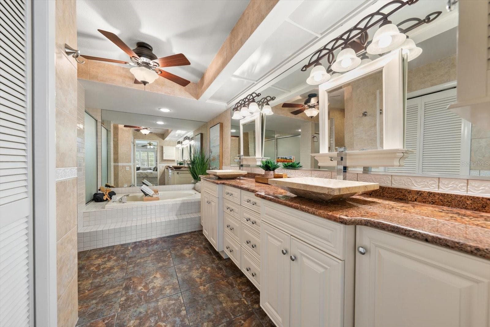 Primary Bathroom - 75 PELICAN PL, BELLEAIR