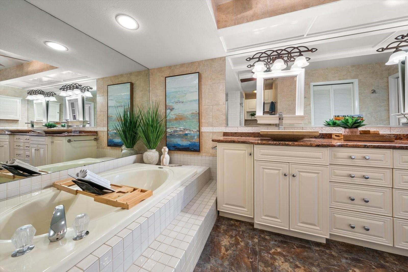 Primary Bathroom - 75 PELICAN PL, BELLEAIR