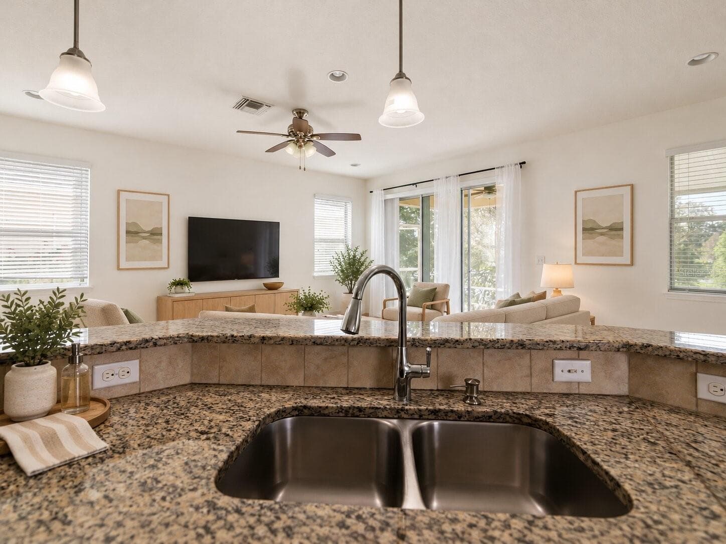 Single Family Residence at 36022 LAGUNA HILLS CIR, ZEPHYRHILLS, photo 11 of 27