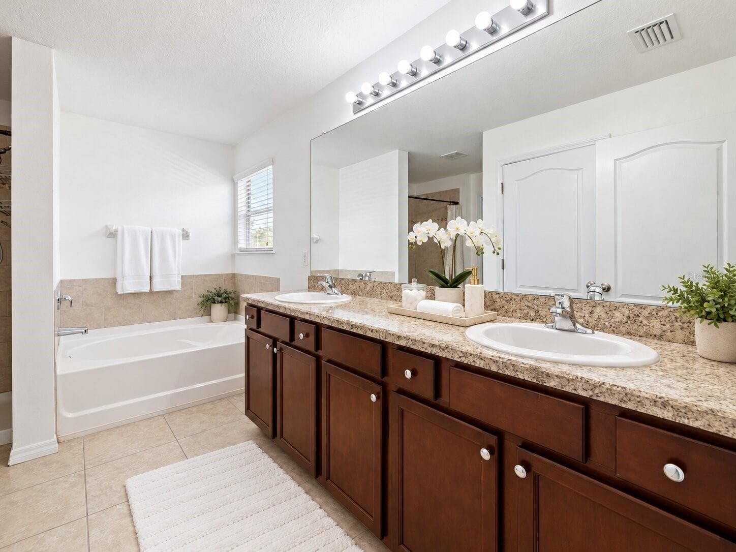 Single Family Residence at 36022 LAGUNA HILLS CIR, ZEPHYRHILLS, photo 23 of 27