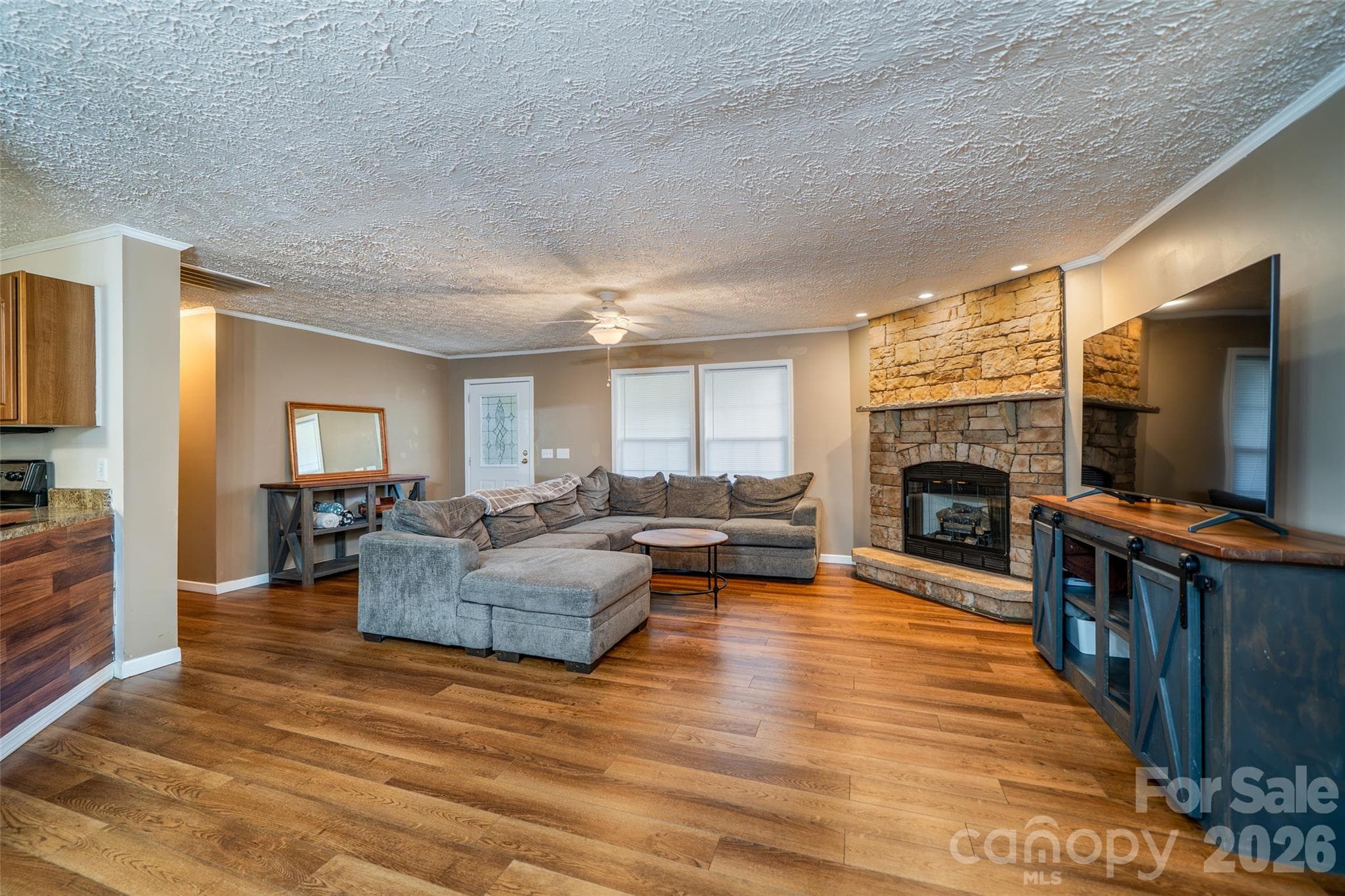 Single Family Residence at 23 Yorkie Drive, Clyde, photo 12 of 27