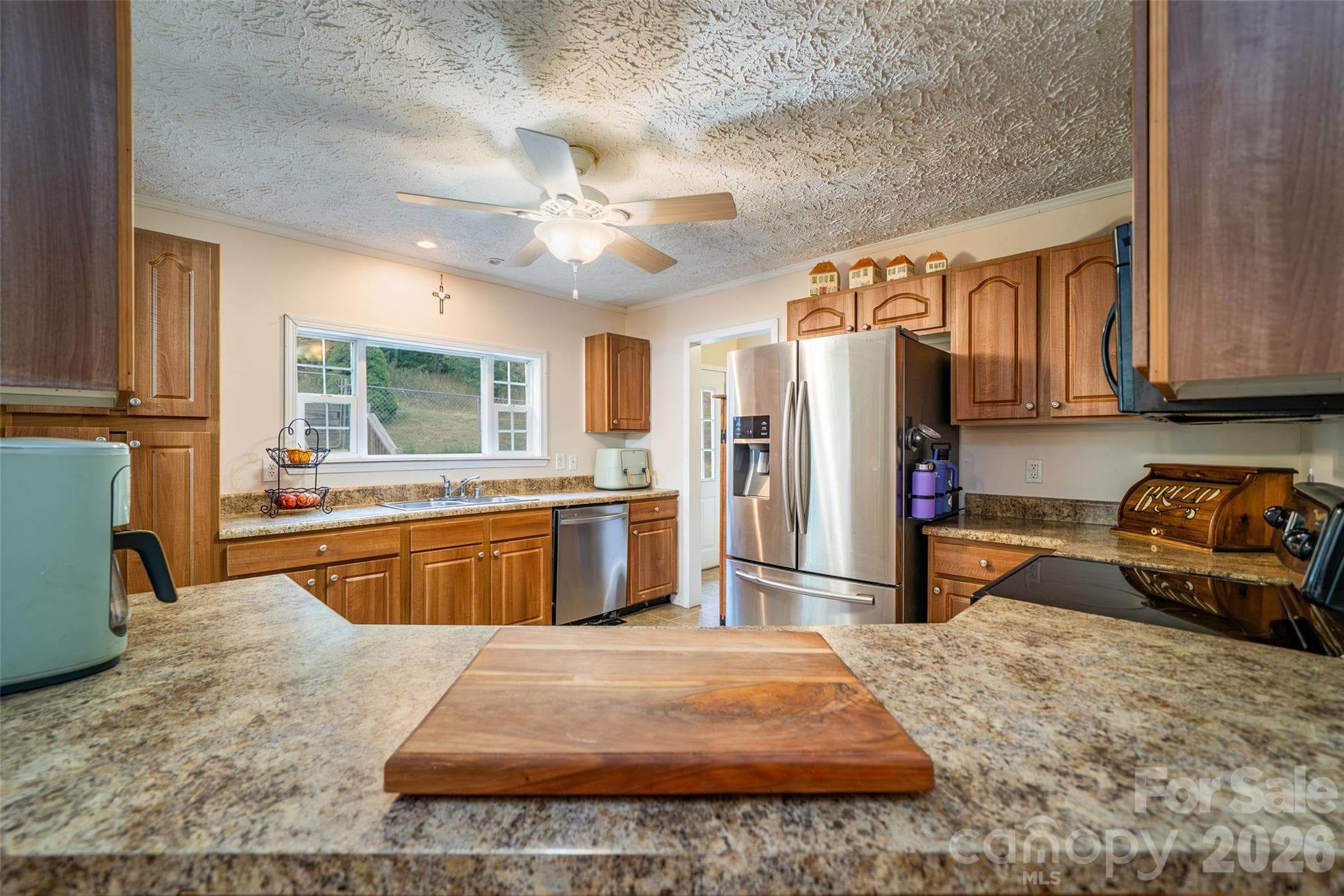 Single Family Residence at 23 Yorkie Drive, Clyde, photo 14 of 27