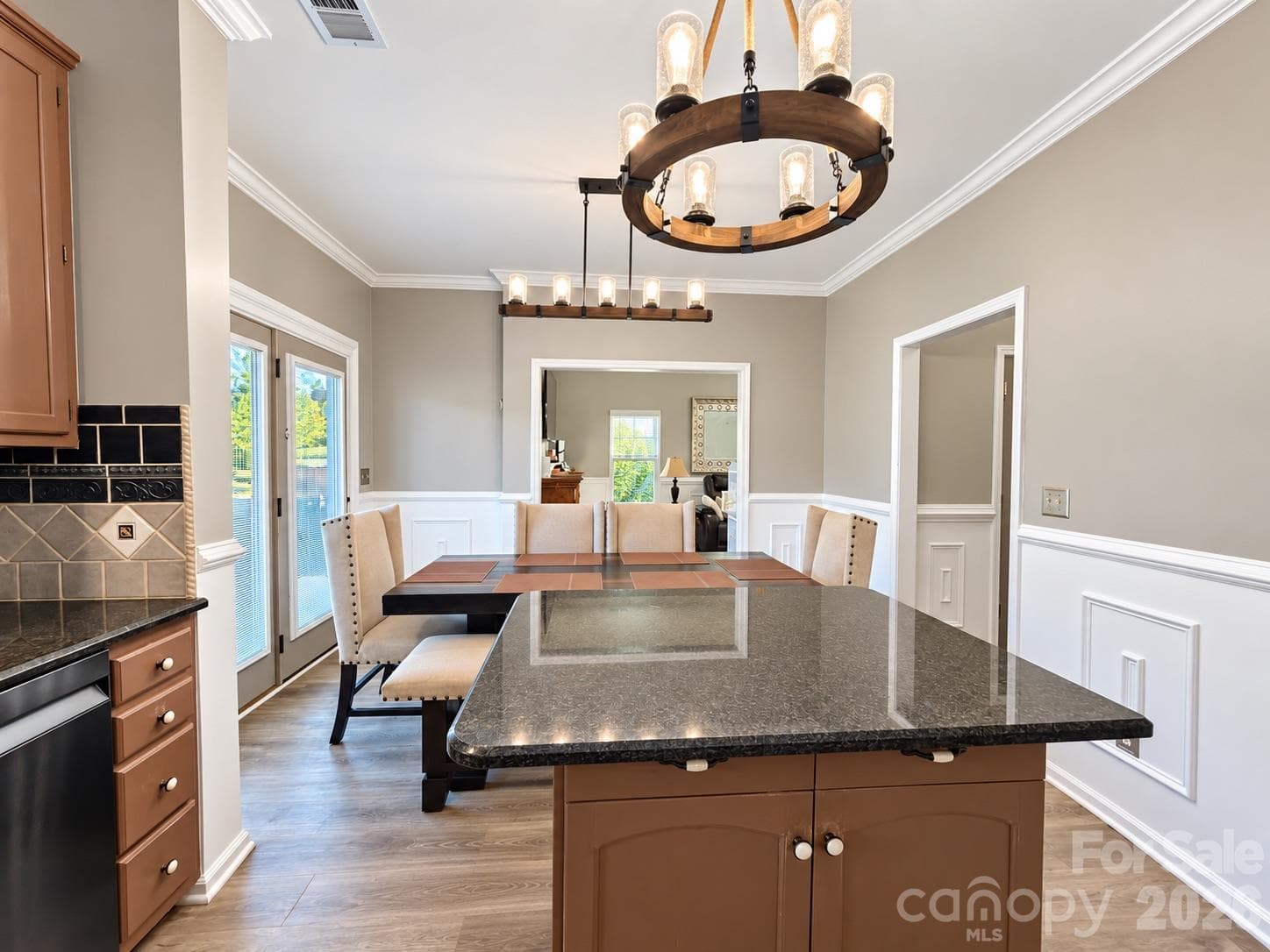 Single Family Residence at 1320 Gretna Green Drive, Charlotte, photo 7 of 26
