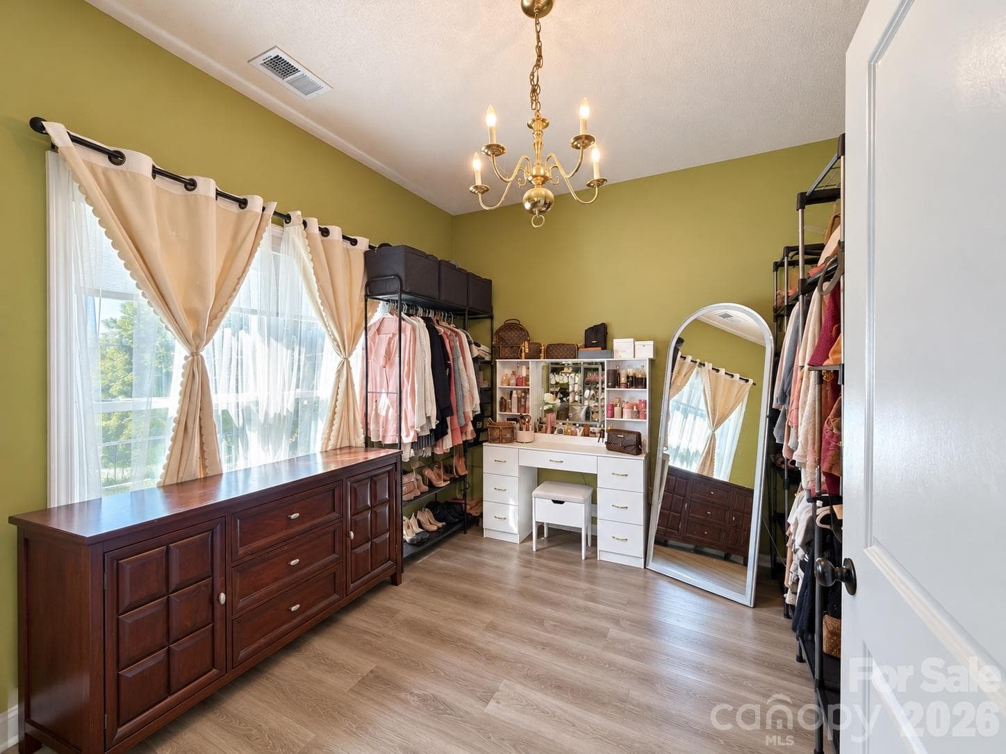 Single Family Residence at 1320 Gretna Green Drive, Charlotte, photo 16 of 26