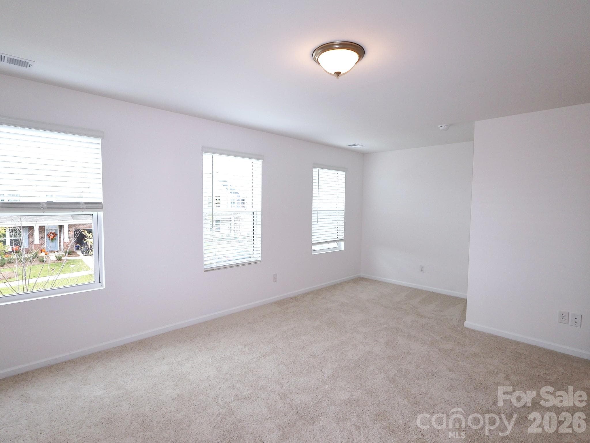Owner's suite - 636 Willoughby Park Drive, Monroe