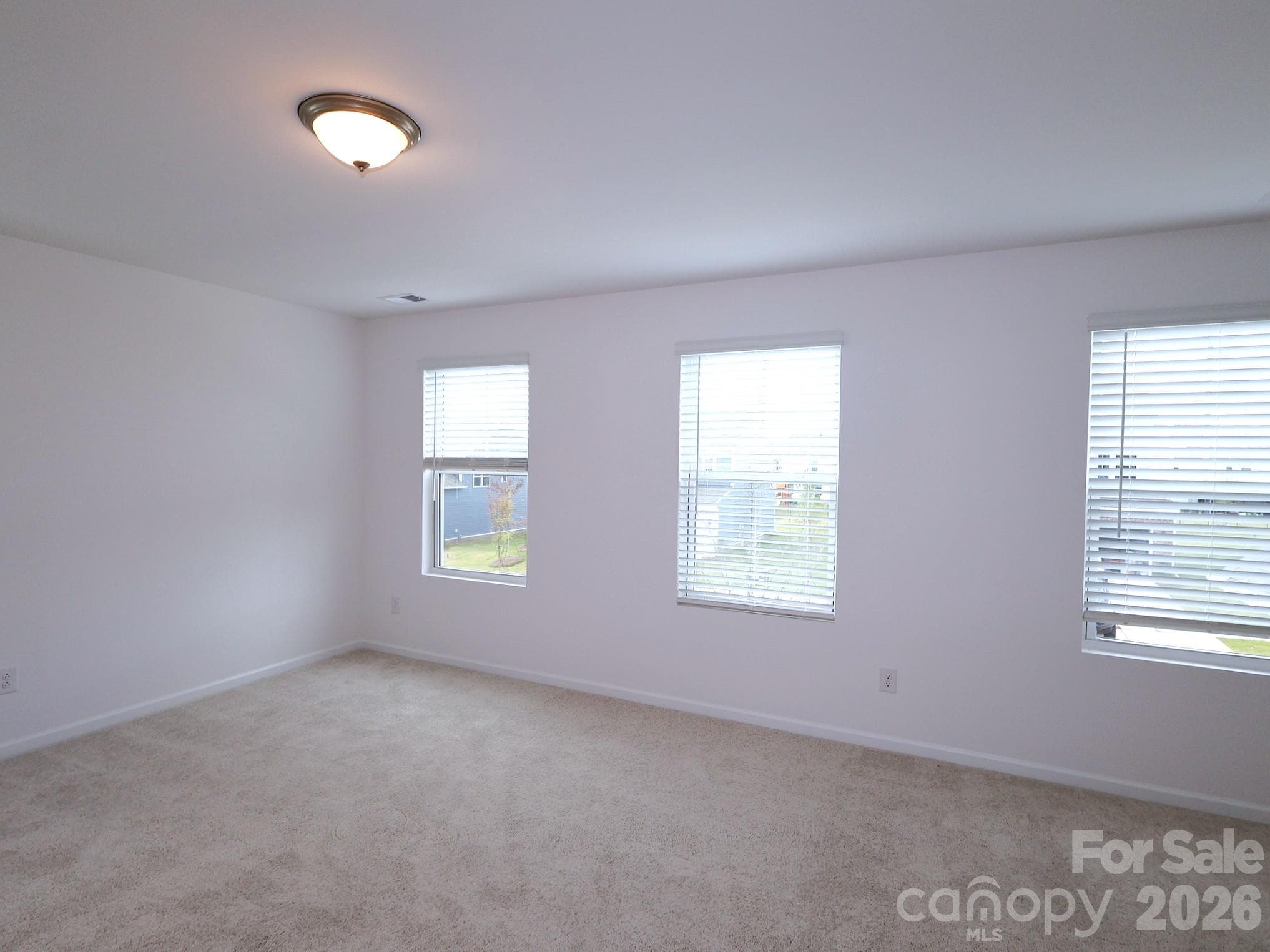Owner's suite - 636 Willoughby Park Drive, Monroe