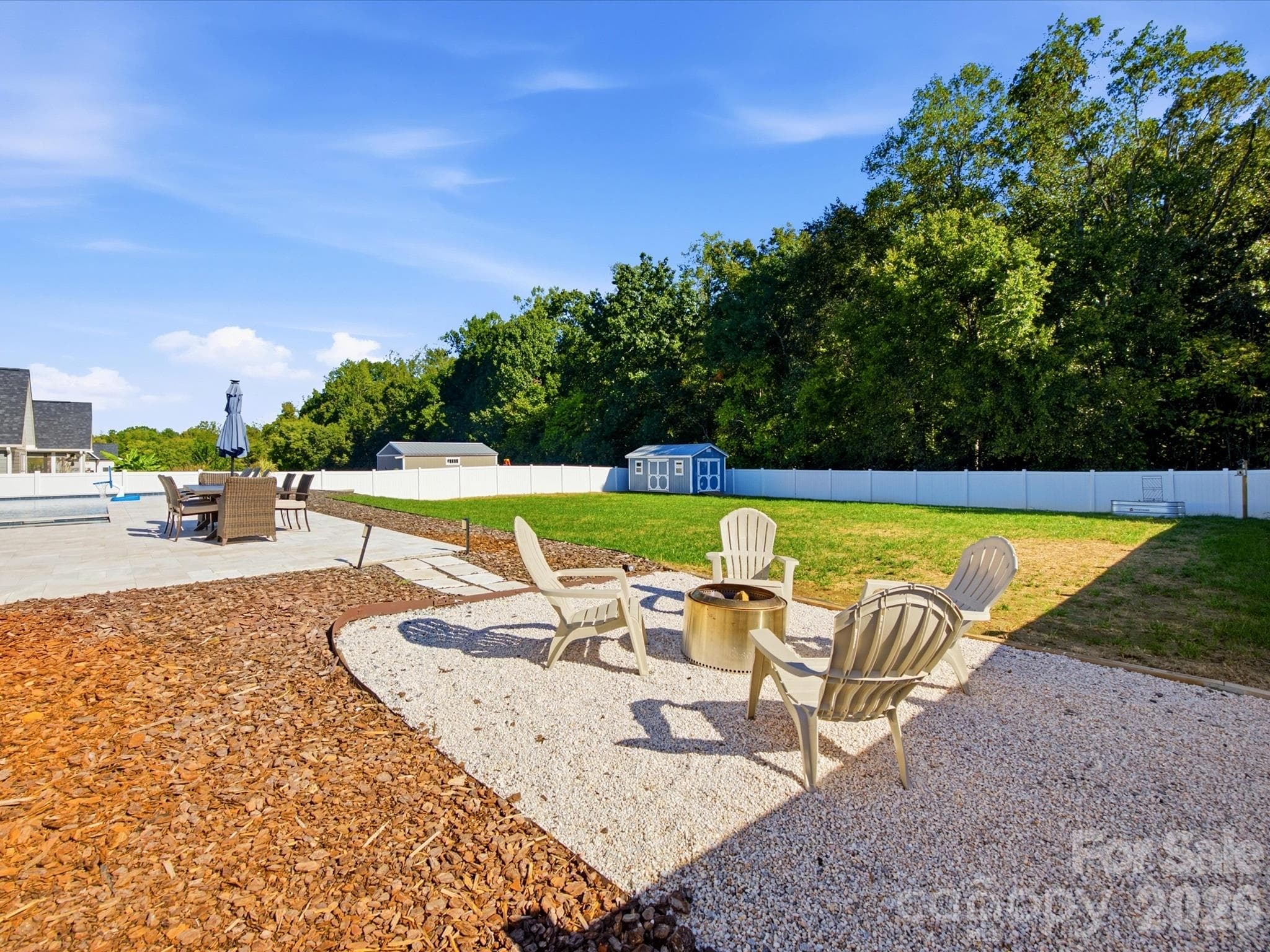 Fire pit area - 1305 Coppergate Drive, Salisbury
