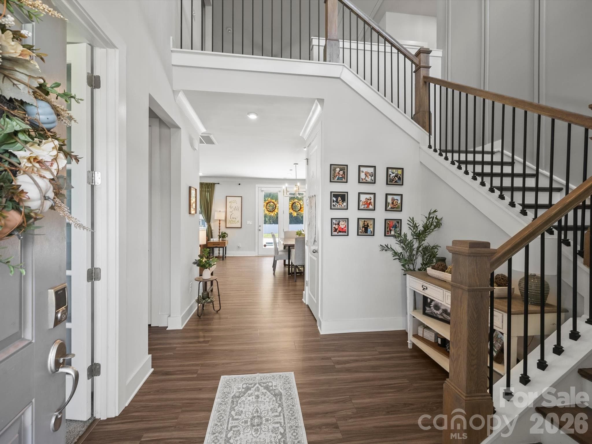 Loft overlooks the entry way - 1305 Coppergate Drive, Salisbury