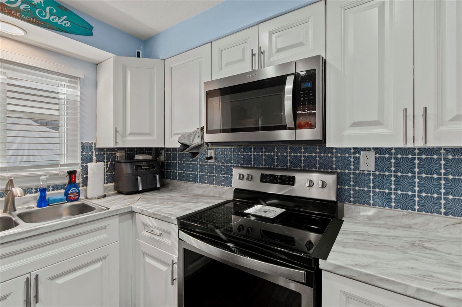 Single Family Residence at 4490 49TH AVE N, ST PETERSBURG, photo 11 of 47