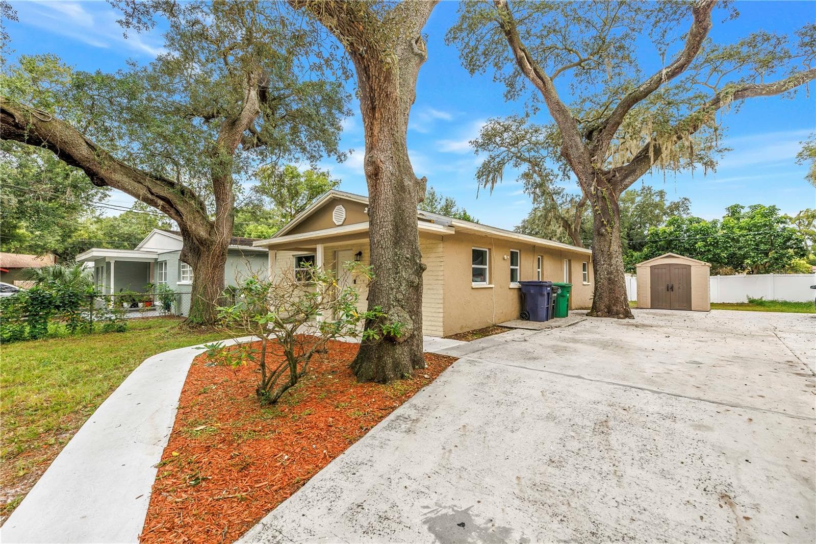 Single Family Residence at 1306 E NEW ORLEANS AVE, TAMPA, photo 4 of 46