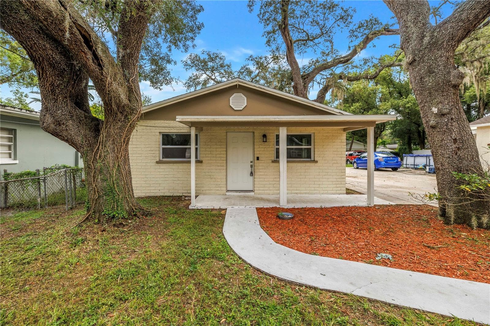 Single Family Residence at 1306 E NEW ORLEANS AVE, TAMPA, photo 5 of 46