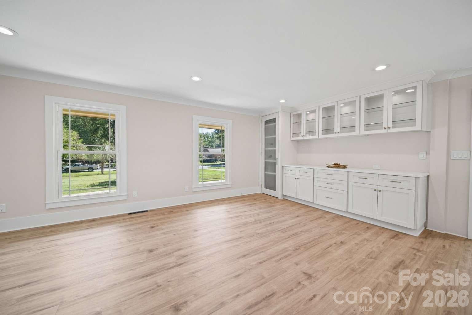 Single Family Residence at 7301 Pine Lake Lane, Mint Hill, photo 8 of 44